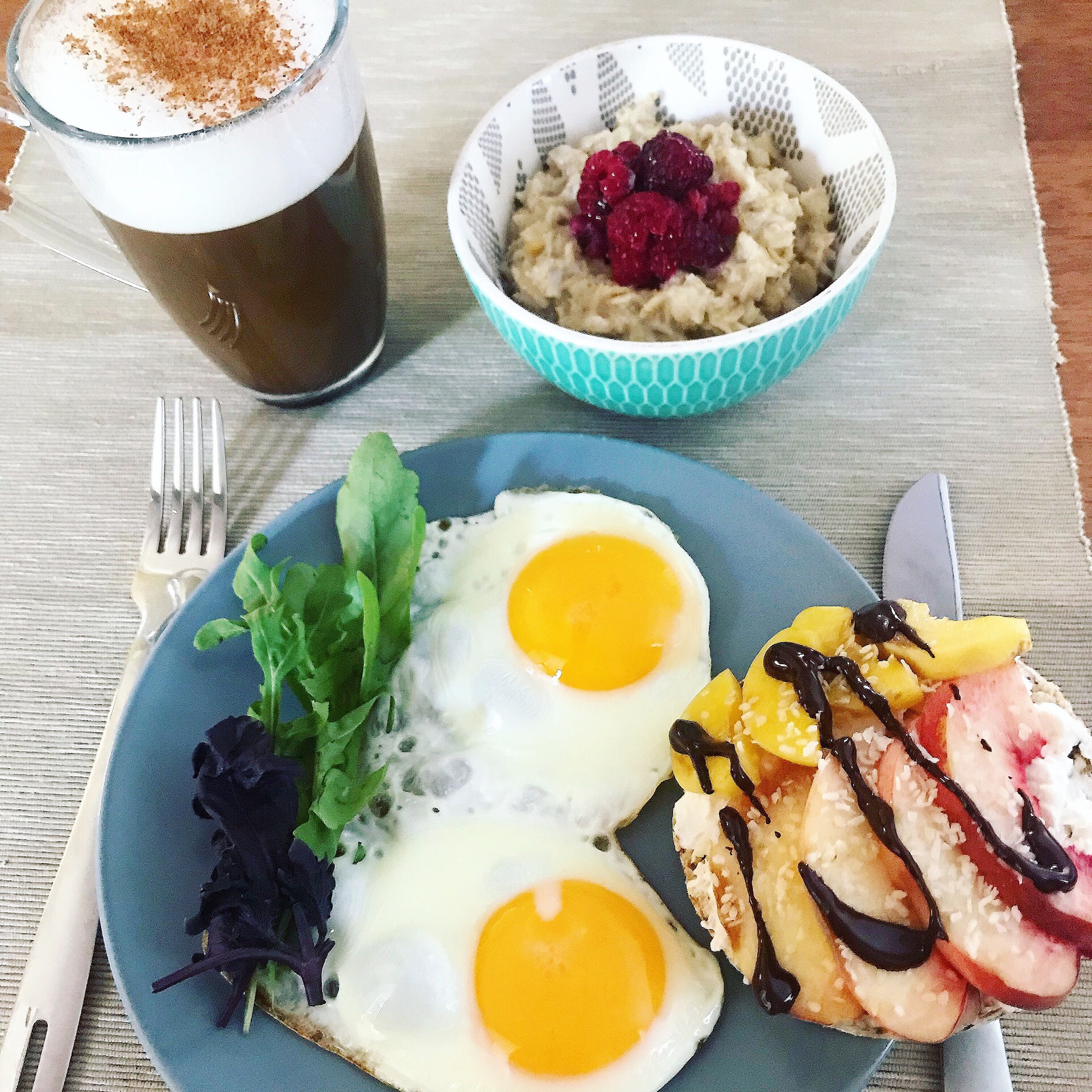 Мой завтрак. Что сегодня на завтрак. Яичница без масла. Мой завтрак сегодня. Вкусный и полезный завтрак.