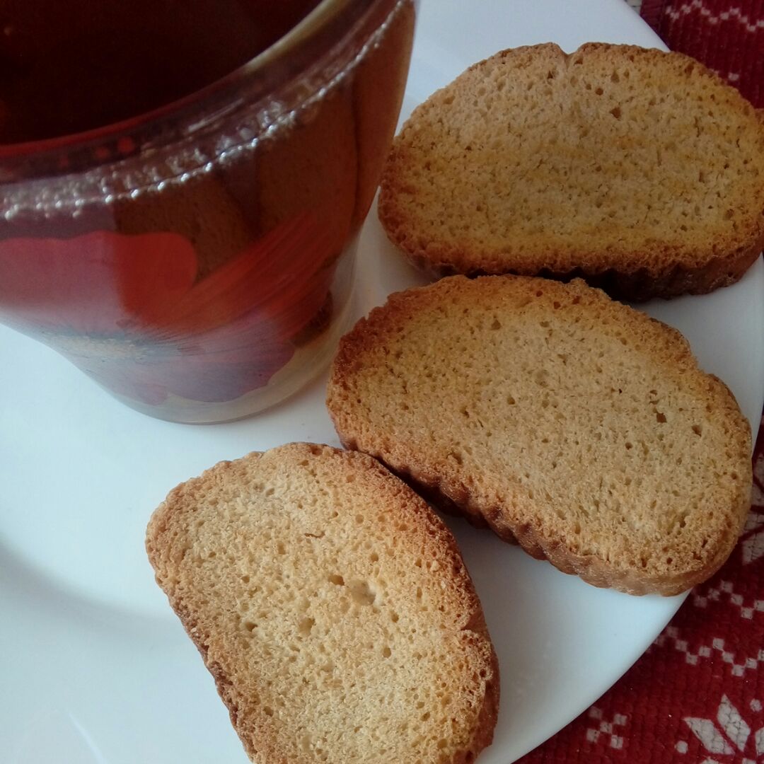 смачные пельмени. малена морган фотосессия. женские губы. пельмени. девушка с бананом.