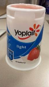Yoplait Light Fat Free Yogurt - Strawberry (6 oz)