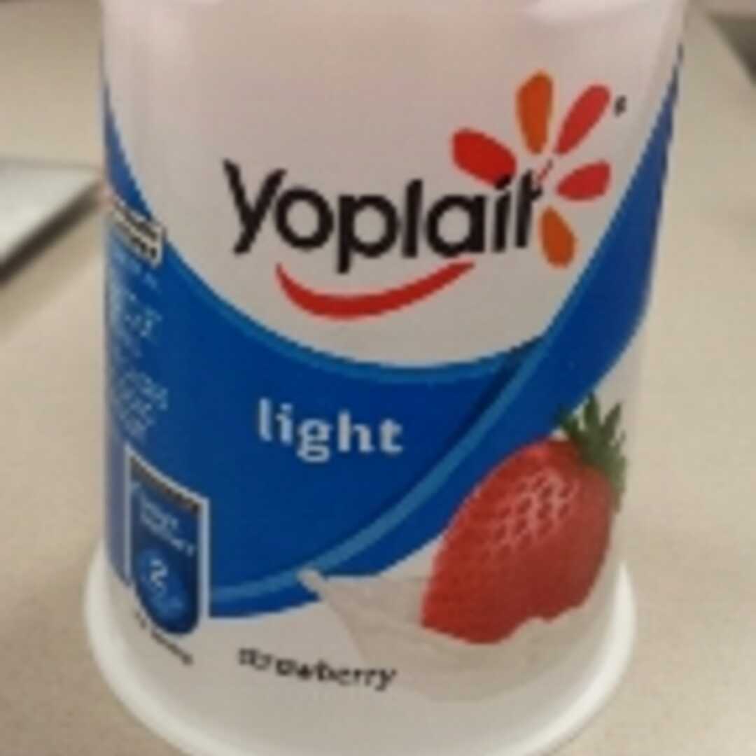 Yoplait Light Fat Free Yogurt - Strawberry (6 oz)
