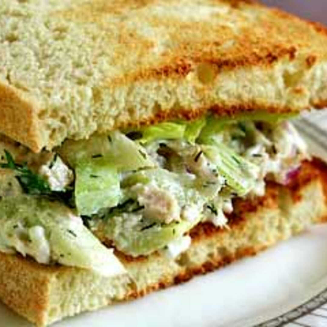 Tuna Salad Sandwich with Lettuce