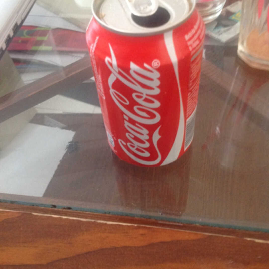 Calorías en Coca-Cola Coca-Cola (Lata) e Información Nutricional