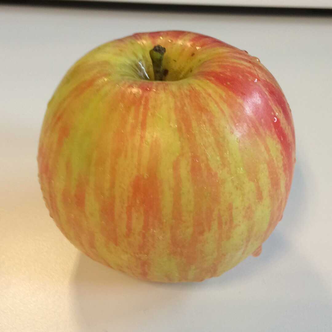Äpplen