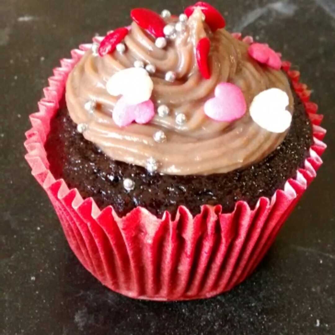 Cupcake de Chocolate com Cobertura Glacé ou Recheio