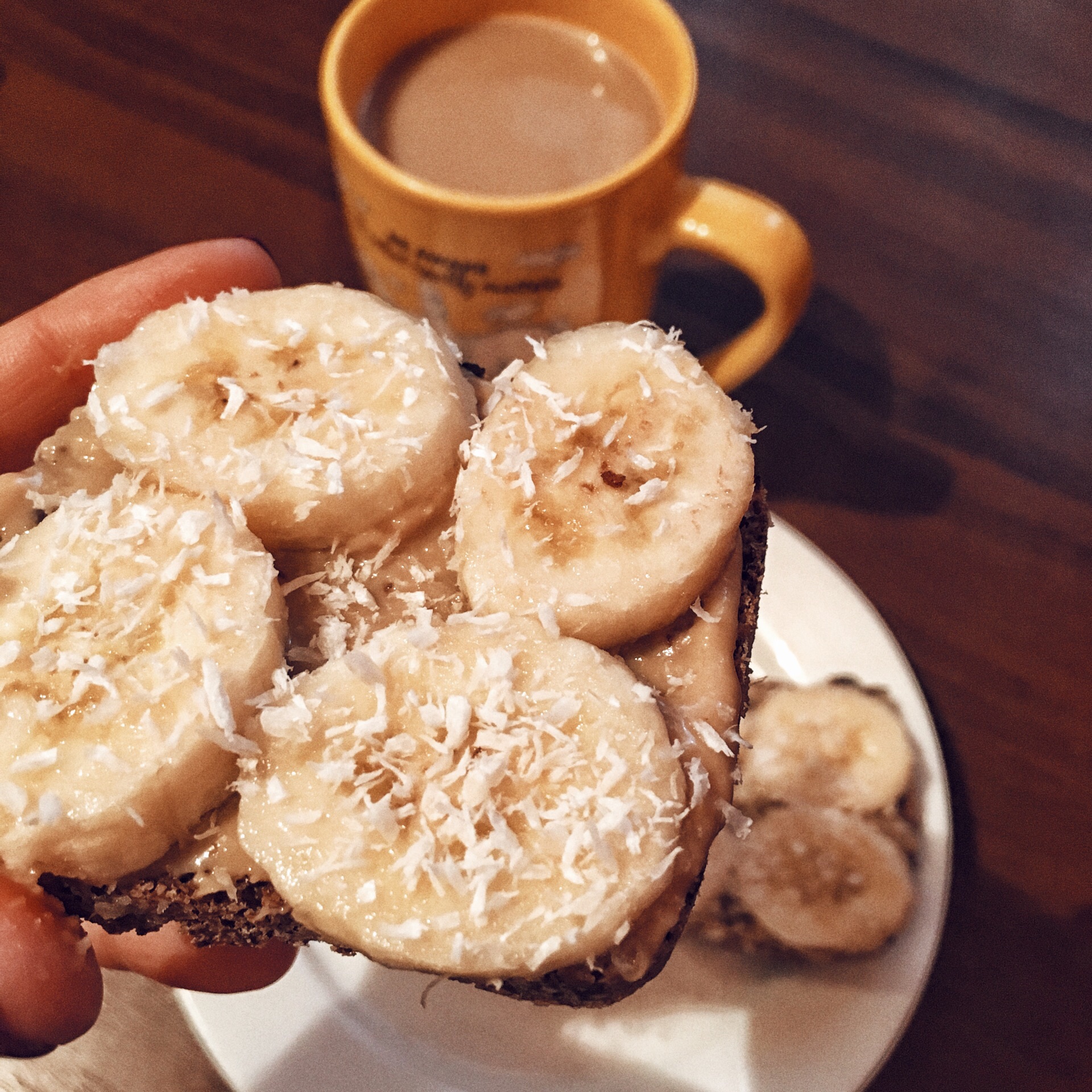 Хлебцы с арахисовой пастой