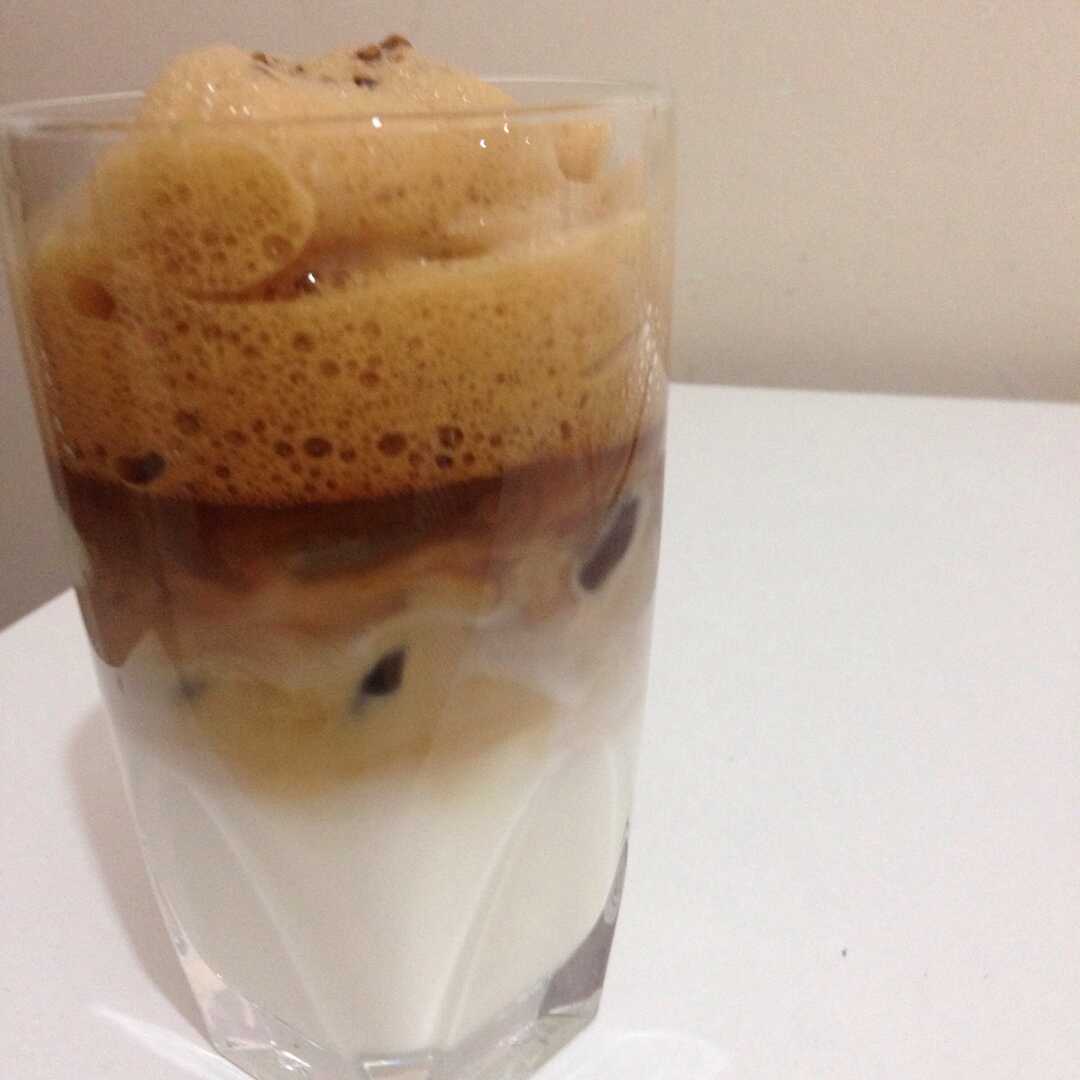 Sütlü Buzlu Kahve