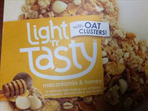Sanitarium Light 'n' Tasty Macadamia & Honey with Clusters