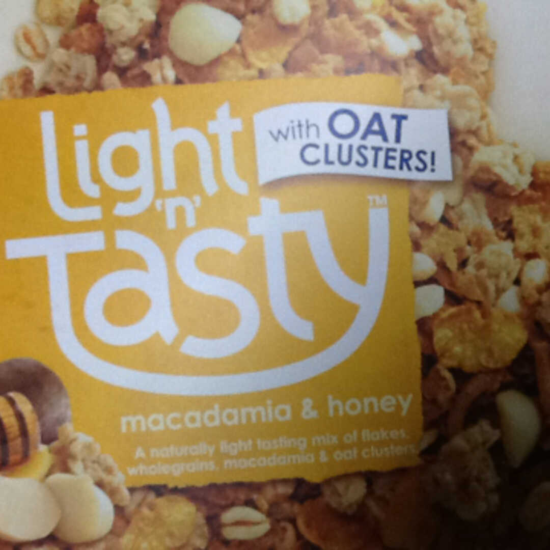 Sanitarium Light 'n' Tasty Macadamia & Honey with Clusters