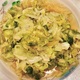 煮熟的绿色卷心菜