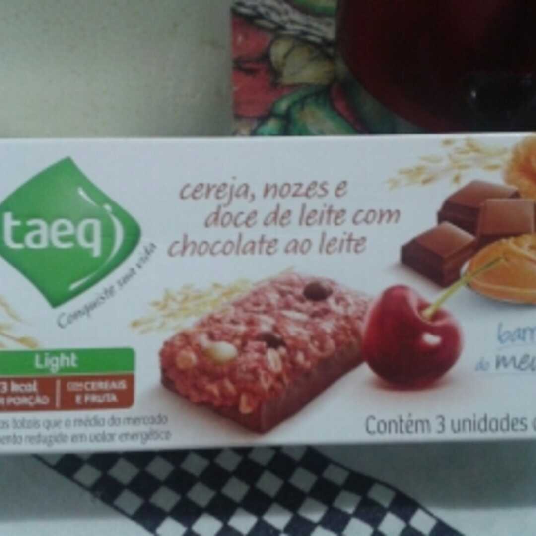 Taeq Barra de Cereal de Cereja, Nozes, Doce de Leite e Chocolate Ao Leite