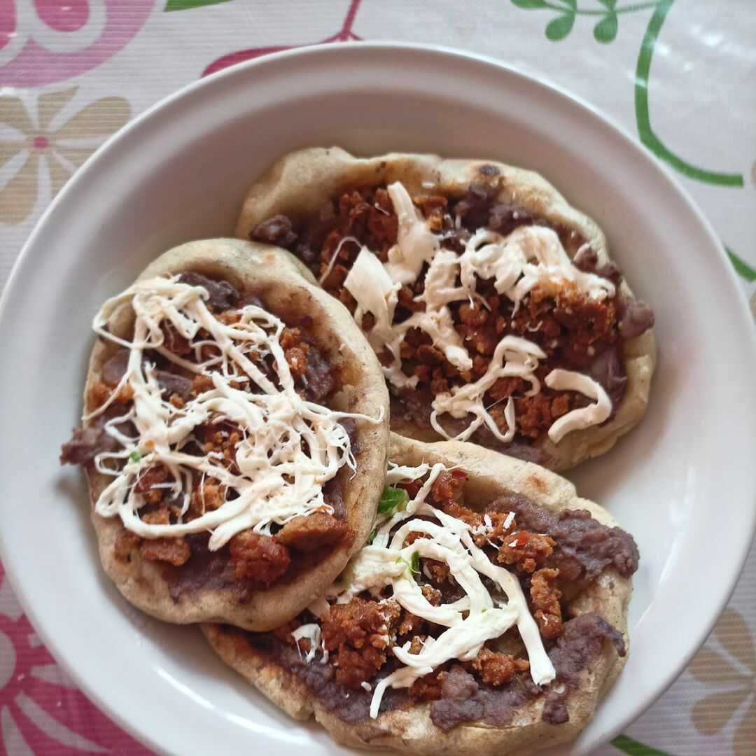 Arriba 72+ imagen cuantas calorias tiene un sope de pollo