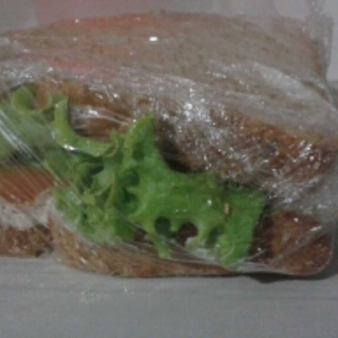 Sanduíche de Atum com Salada