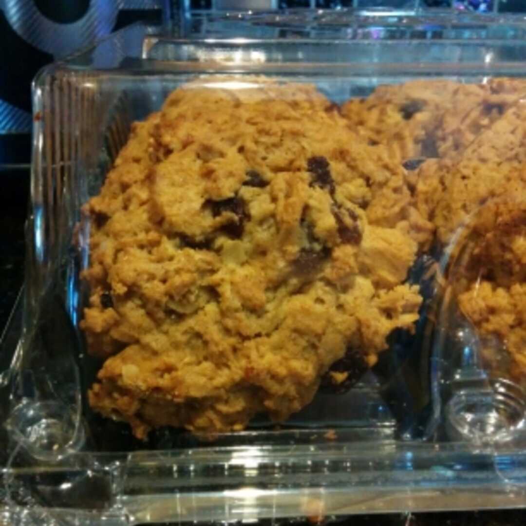 BJ's Oatmeal Raisin Cookies