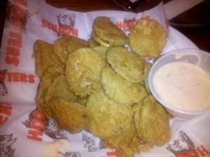 Hooters Dill Pick Chips