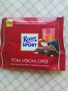 Ritter Sport Шоколад Молочный с Ямайским Ромом, Изюмом и Орехом Лещины