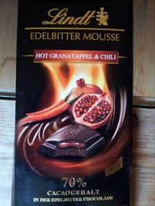 Lindt Edelbitter Mousse Hot Granatapfel & Chili