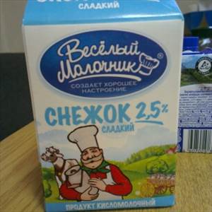 Веселый Молочник Снежок Сладкий 2,5%