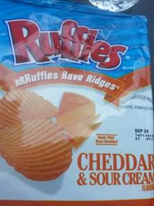 Ruffles Cheddar & Sour Cream Potato Chips (42.5g)