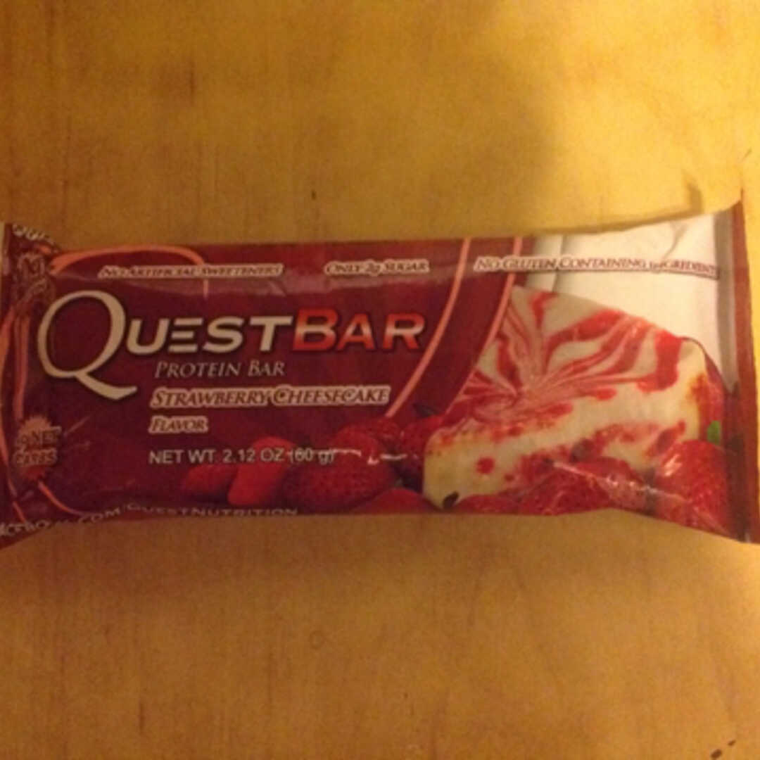 Questbar Strawberry Cheesecake