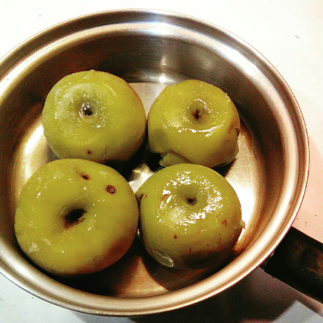Яблочный обед. Запеченное яблоко при гастрите. Гастрит яблоки запеченные. Печеные яблоки при гастрите. Яблоко на обед.