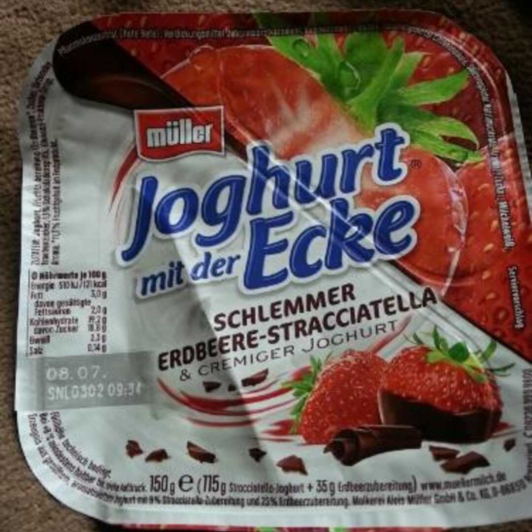 Müller Joghurt mit der Ecke Schlemmer Erdbeere-Stracciatella