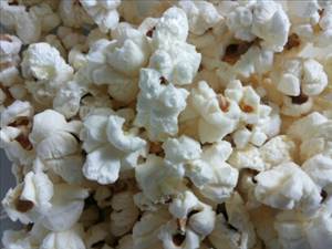 Fettarmes Popcorn mit Öl