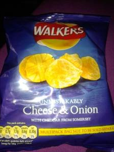 Walkers Cheese & Onion Crisps (25g)