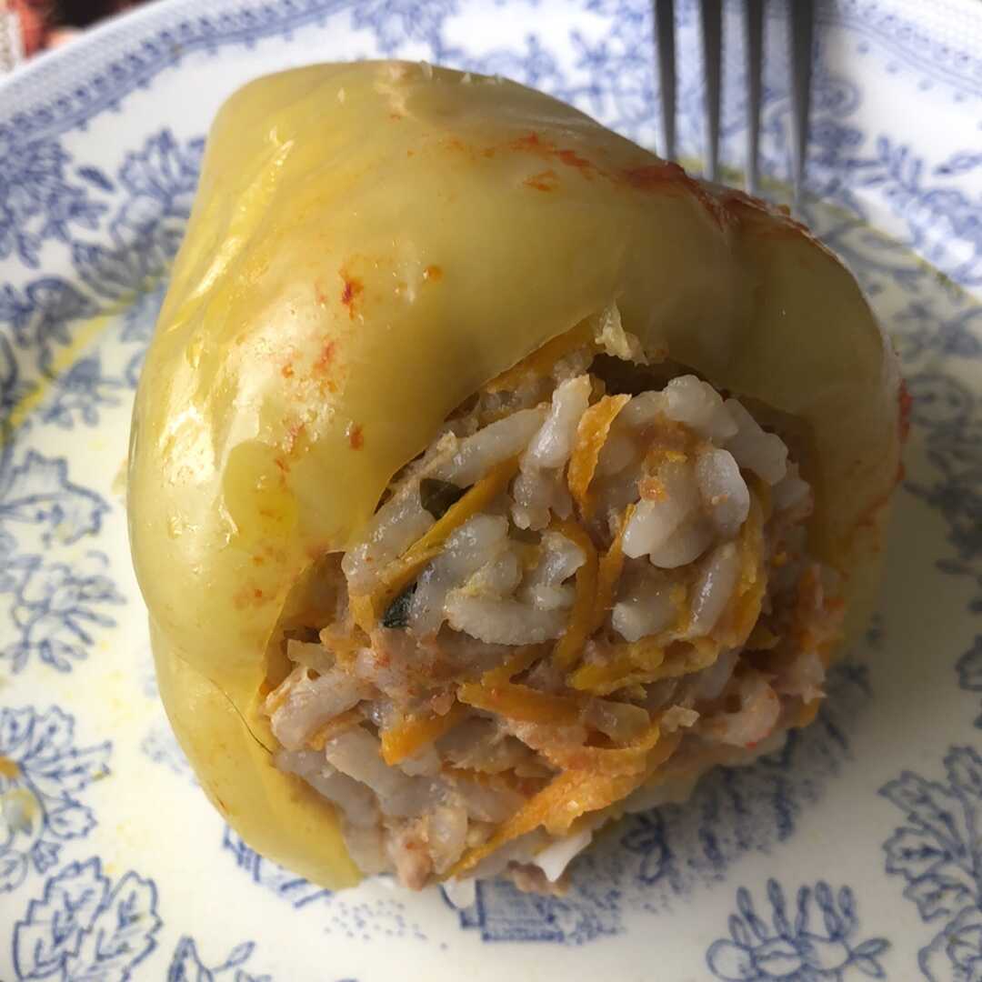 калорий в голубце с мясом и рисом. голубцы калории на 100 грамм. голубцы ленивые с капустой и фаршем. 100 грамм голубцов. калорий в голубцах с мясом.