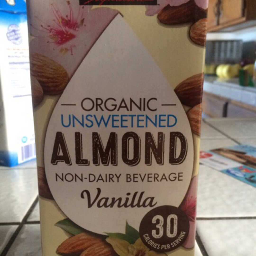 Kirkland Signature Organic Unsweetened Vanilla Almond Milk