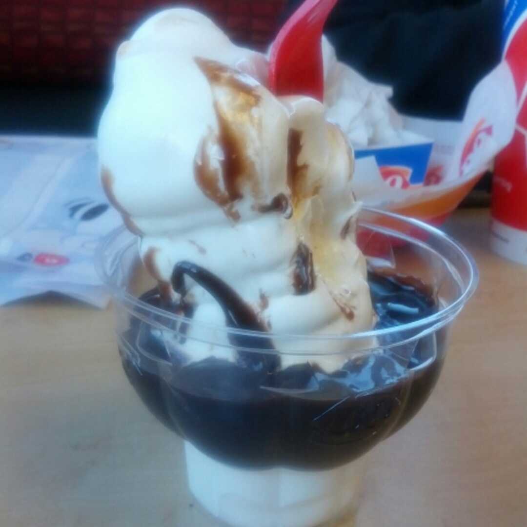 Calories In Dairy Queen Hot Fudge Sundae - Small And Nutrition Facts