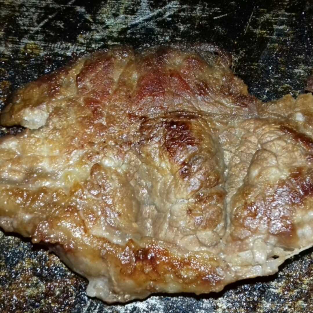 Bife de Carne de Vaca do T-Bone (Cortado até 0 cm de Gordura, Cozido, Grelhado)