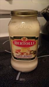 Bertolli Garlic Alfredo Pasta Sauce with Aged Parmesan Cheese