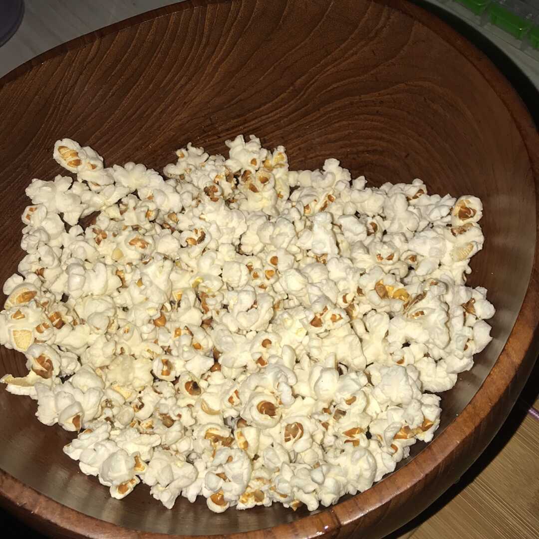Oil Popped White Popcorn