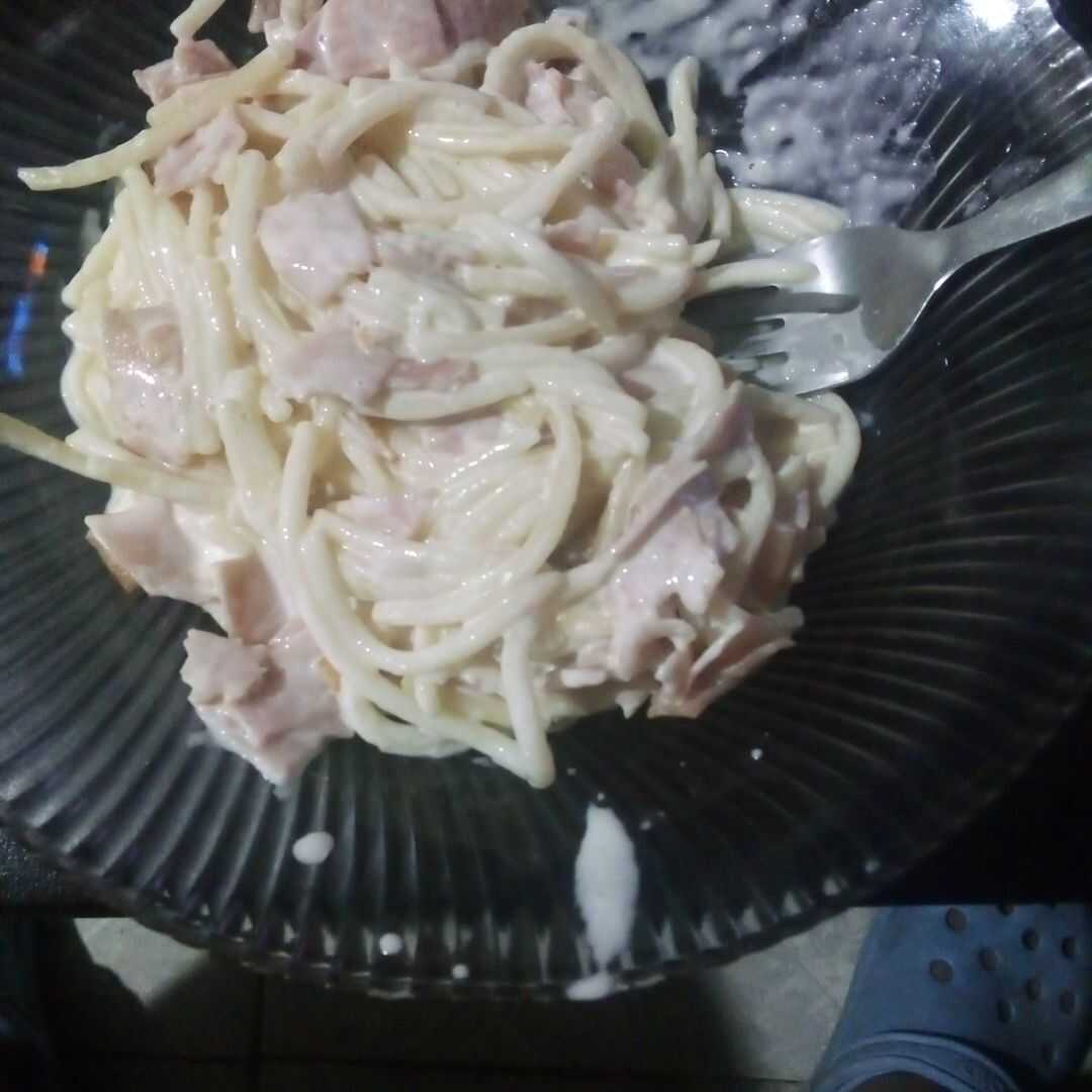 La Moderna Spaghetti con Crema