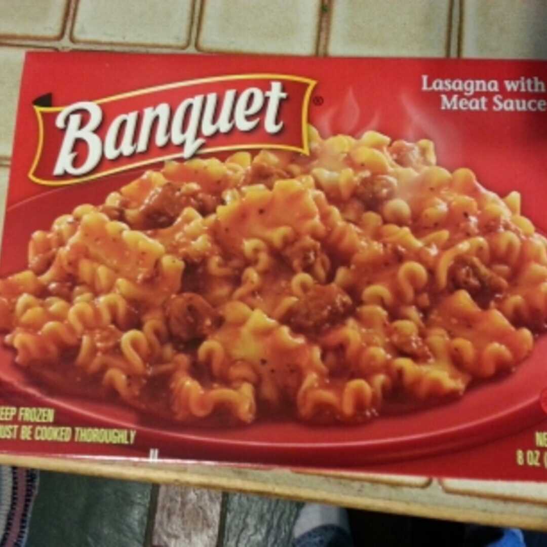 Banquet Lasagna with Meat Sauce