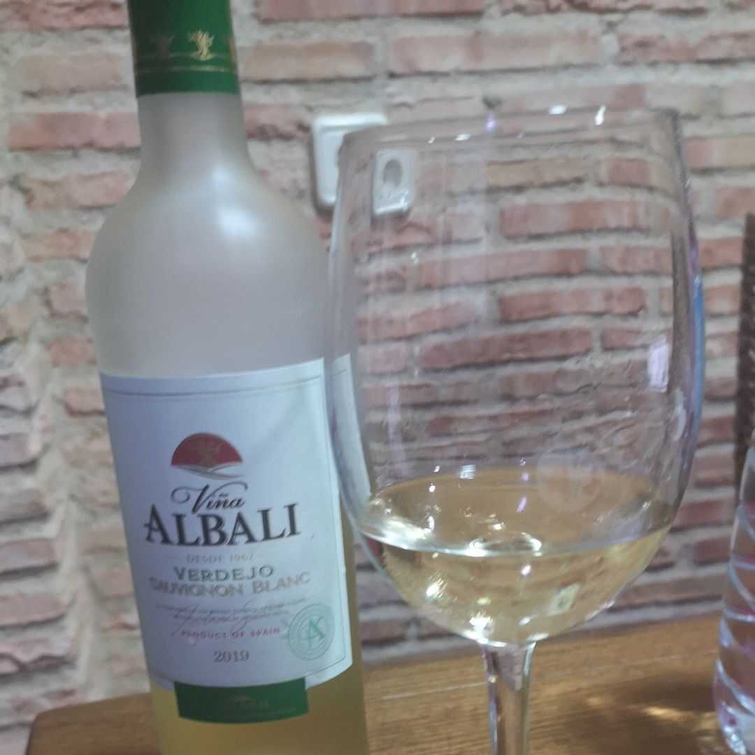 Vino Blanco de Mesa
