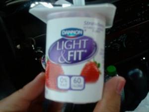 Dannon Light & Fit 0% Plus - Strawberry