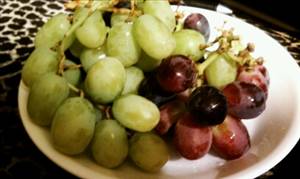 Grapes (American Type, Slip Skin)