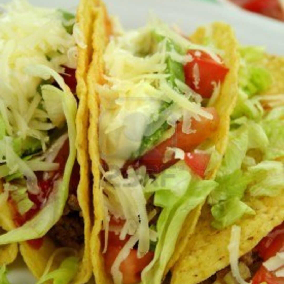Tacos o Tostadas con Carne de Res, Queso y Lechuga