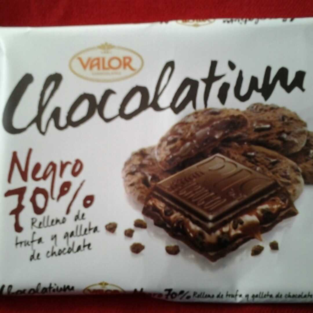 Valor Chocolatium Negro 70% Relleno de Trufa y Galleta de Chocolate