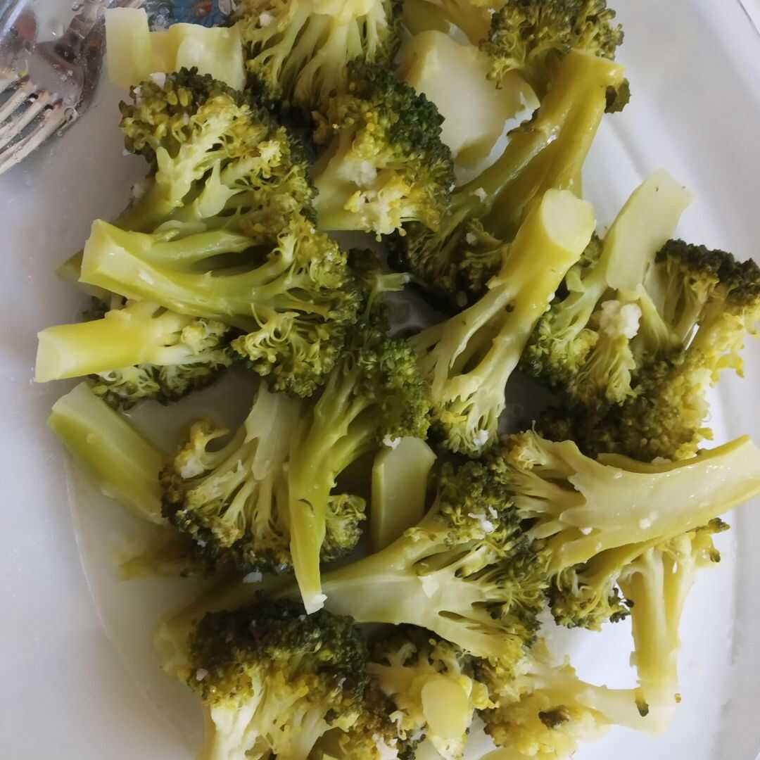 Pişmiş  Brokoli (Pişirilirken Yağ Eklenmemiş)