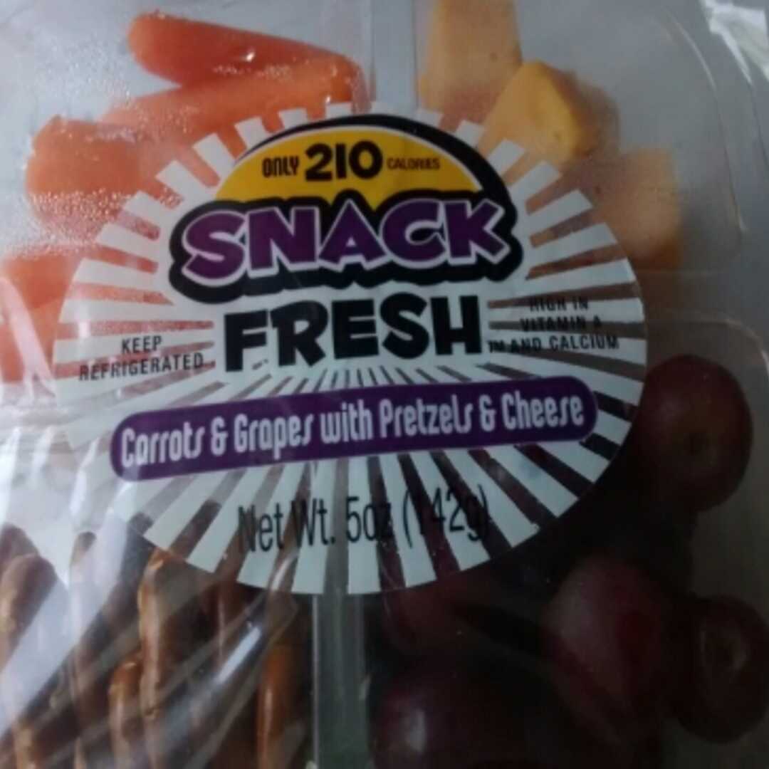 Snack Fresh Carrots & Grapes with Pretzels & Cheese
