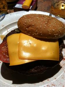 Gewöhnlicher  Cheeseburger