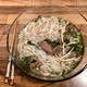 Rindfleisch nach Orientalischer Art und Reisnudelsuppe (Vietnamesisches Pho Bo)