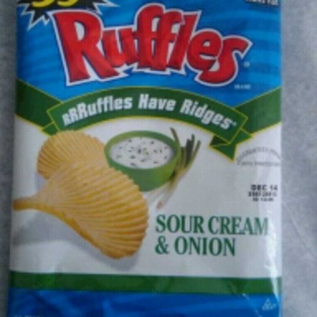 Ruffles Sour Cream & Onion Potato Chips (1.5 oz)