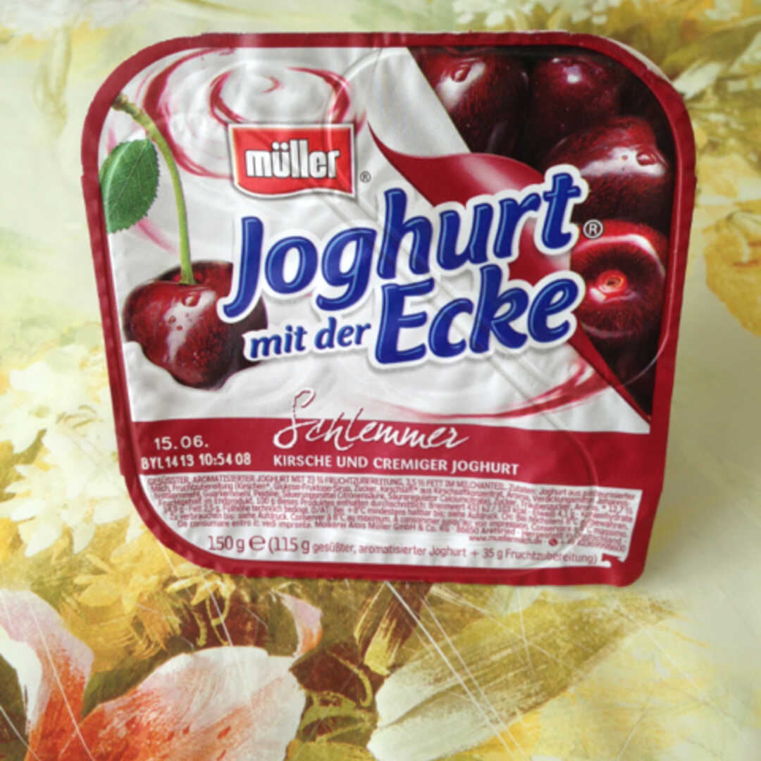 Müller Joghurt mit der Ecke Kirsche
