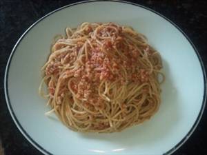 Whole Wheat Spaghetti Noodles with Meat Sauce
