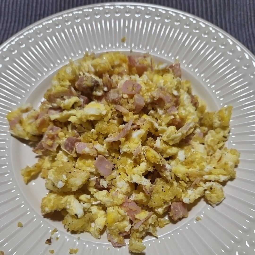 Omelete ou Ovos Mexidos com Bacon ou Presunto