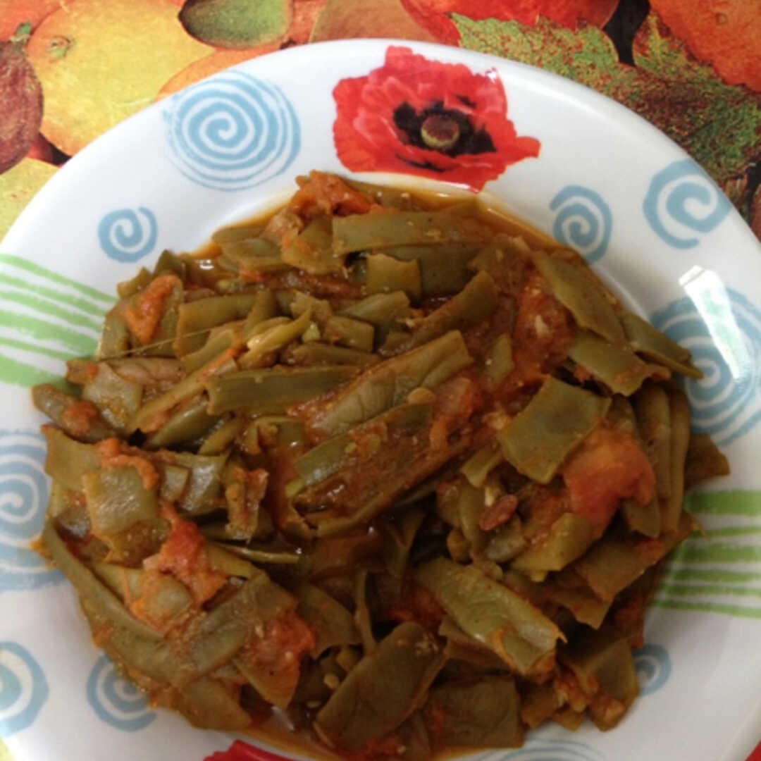 Cooked Green String Beans with Tomatoes (Fat Not Added in Cooking)
