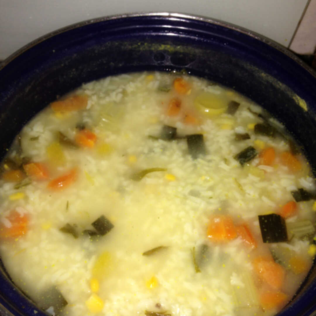 Sopa de Verduras (con Volumen Igual de Agua, Enlatada)